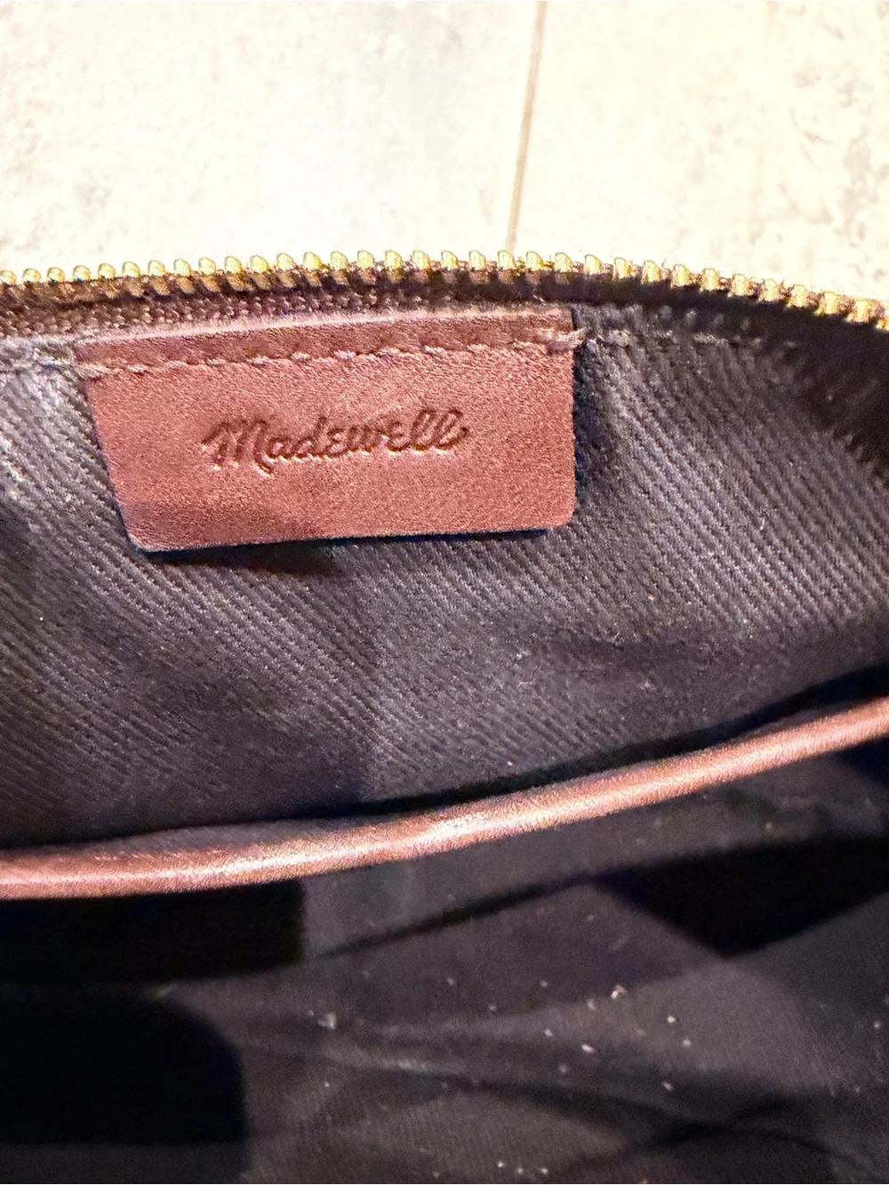 Madewell Brown Leather Crescent Crossbody travel Shoulder Bag Zip Top day bag